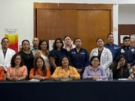 Presenció delegación CEDHV mesa “Por la construcción de la paz”